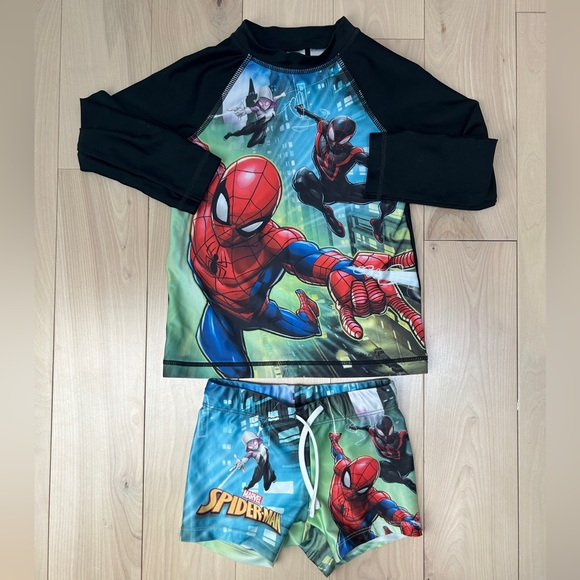 Spiderman 2 piece bathing suit - Picture 1 of 1
